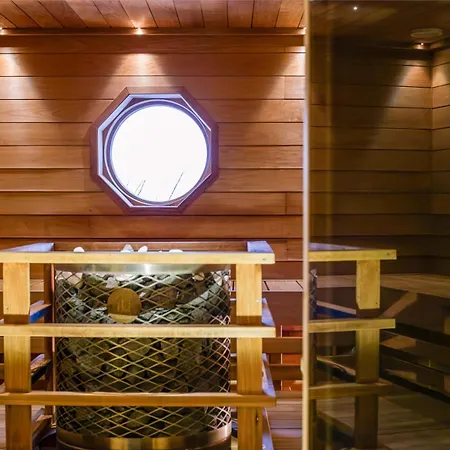 Hotel Mathildan Marina *