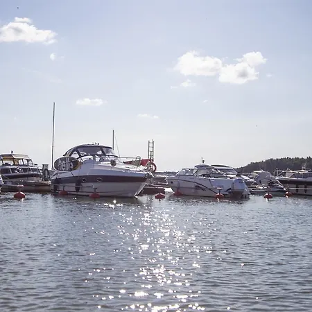 מלון Mathildan Marina