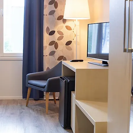 Hotel Mathildan Marina *