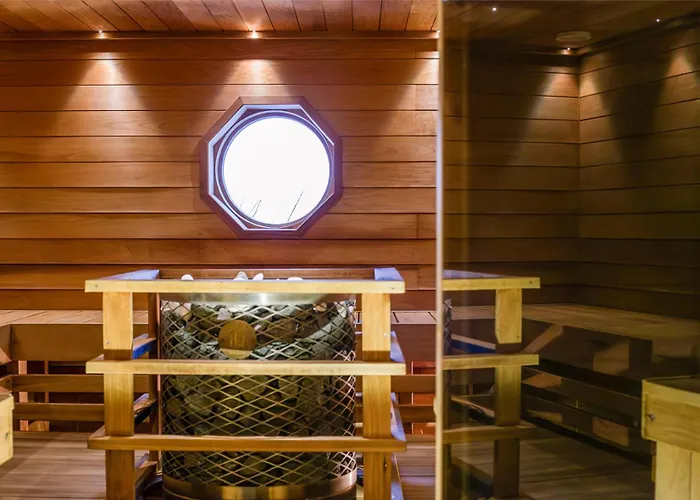 Hotel Mathildan Marina *