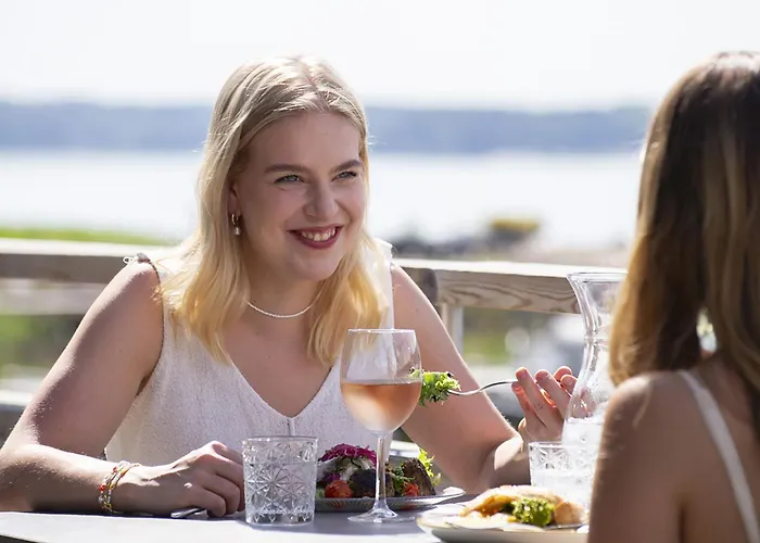 Mathildan Marina Hotel *